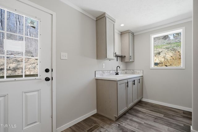 1223 East Front Street, Coeburn, VA 24230