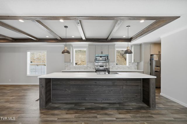 1223 East Front Street, Coeburn, VA 24230