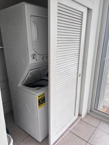 2213 NE 1st Court 103, Boynton Beach, FL 33435