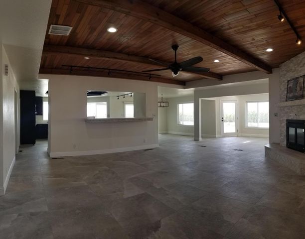 27122 Rd 56, Visalia, CA 93277