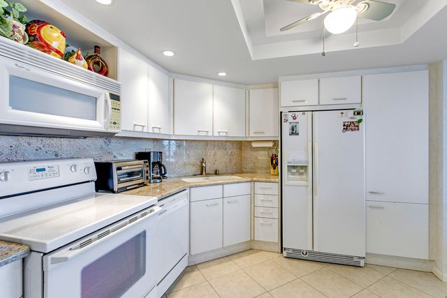 5070 N Ocean Drive 10c, Singer Island, FL 33404