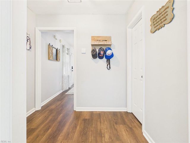 4005 Inglewood CT, Virginia Beach, VA 23456