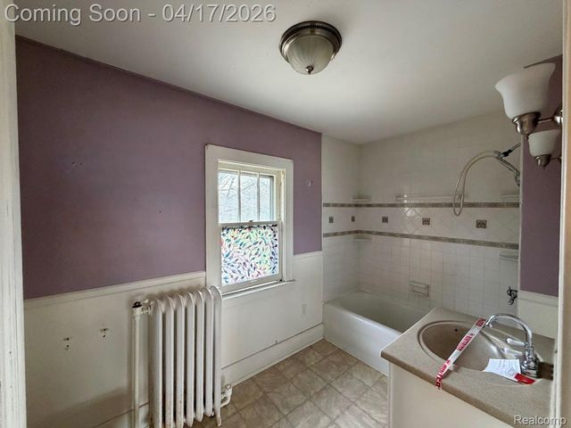 12100 Elmview Street, Romulus, MI 48174