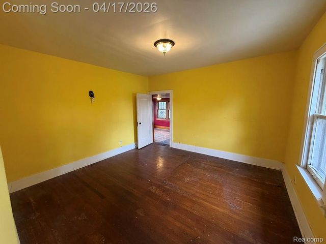 12100 Elmview Street, Romulus, MI 48174
