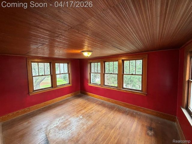 12100 Elmview Street, Romulus, MI 48174