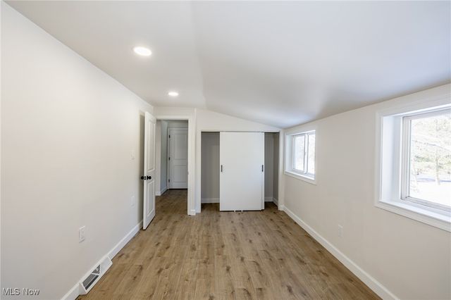 12274 Ridge Rd, North Royalton, OH 44133