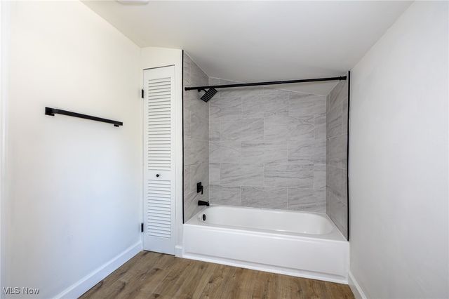 12274 Ridge Rd, North Royalton, OH 44133