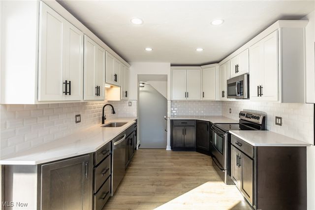 12274 Ridge Rd, North Royalton, OH 44133