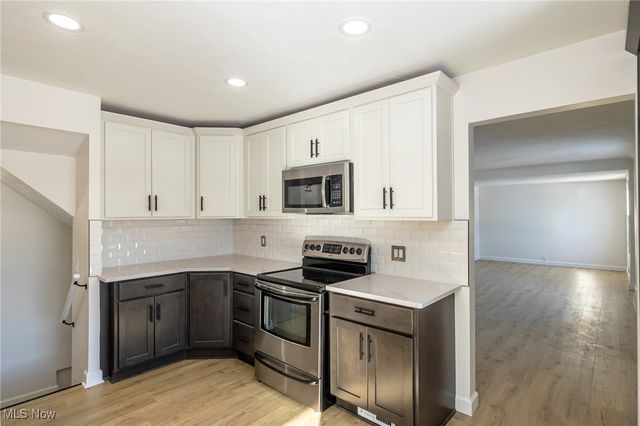 12274 Ridge Rd, North Royalton, OH 44133