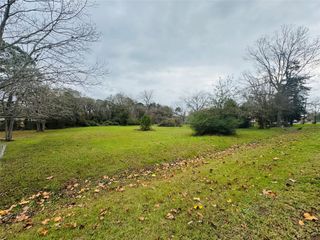 401 S Fm 356, Onalaska, TX 77360