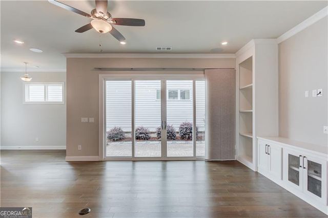 704 Hickory Hollow Walk, Canton, GA 30115
