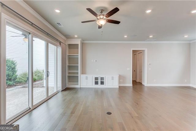 704 Hickory Hollow Walk, Canton, GA 30115