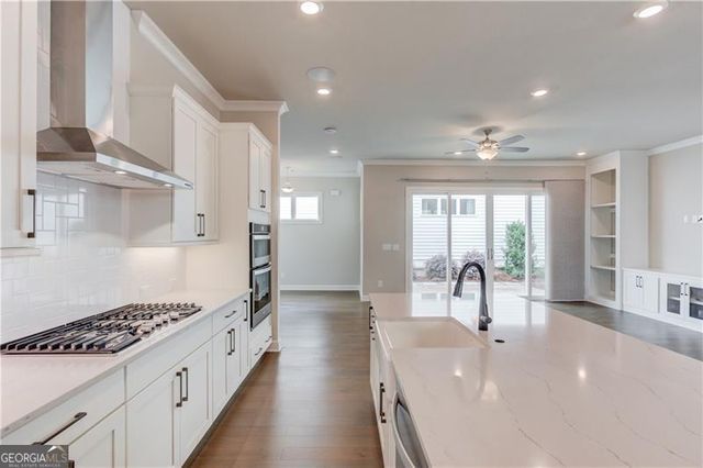 704 Hickory Hollow Walk, Canton, GA 30115