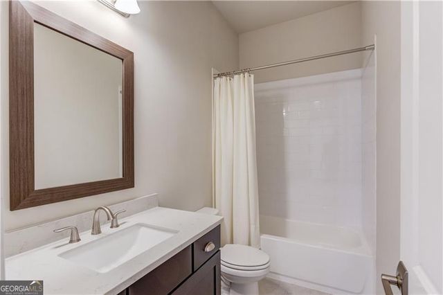 704 Hickory Hollow Walk, Canton, GA 30115