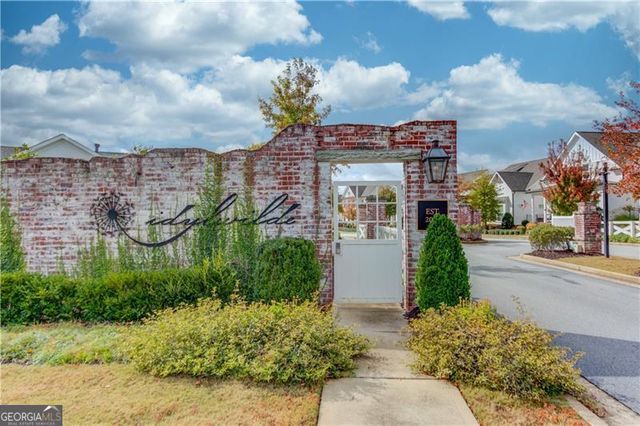 704 Hickory Hollow Walk, Canton, GA 30115