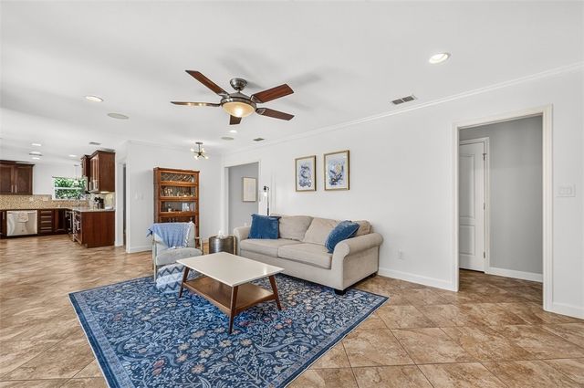 339 Baycliff Dr, Corpus Christi, TX 78412
