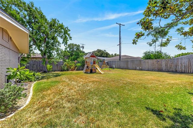 339 Baycliff Dr, Corpus Christi, TX 78412