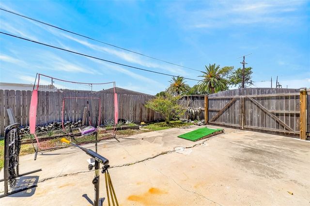 339 Baycliff Dr, Corpus Christi, TX 78412