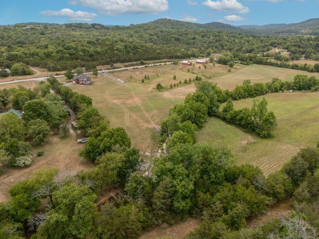 3460 Bradyville Rd, Readyville, TN 37149