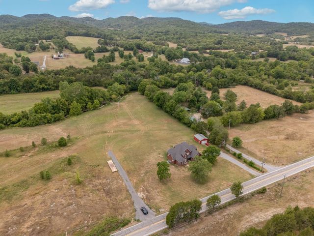 3460 Bradyville Rd, Readyville, TN 37149