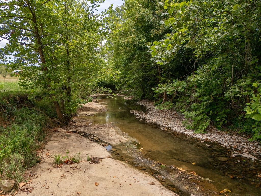 3460 Bradyville Rd, Readyville, TN 37149