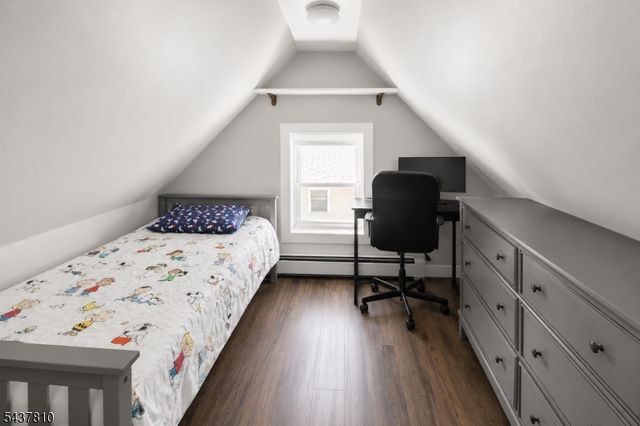 66 President St, Passaic City, NJ 07055
