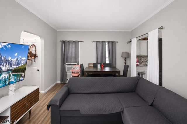 66 President St, Passaic City, NJ 07055