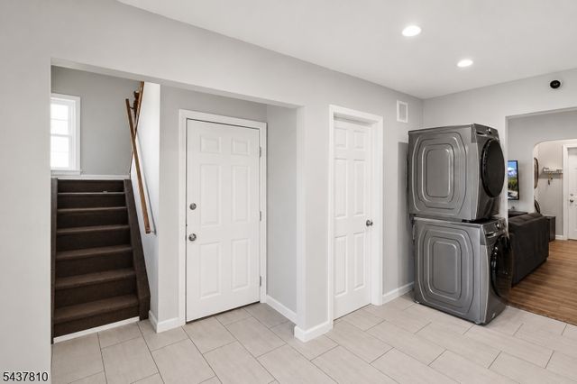 66 President St, Passaic City, NJ 07055
