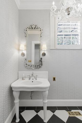 80 Church Street, Charleston, SC 29401