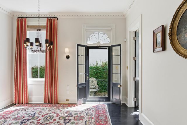 80 Church Street, Charleston, SC 29401