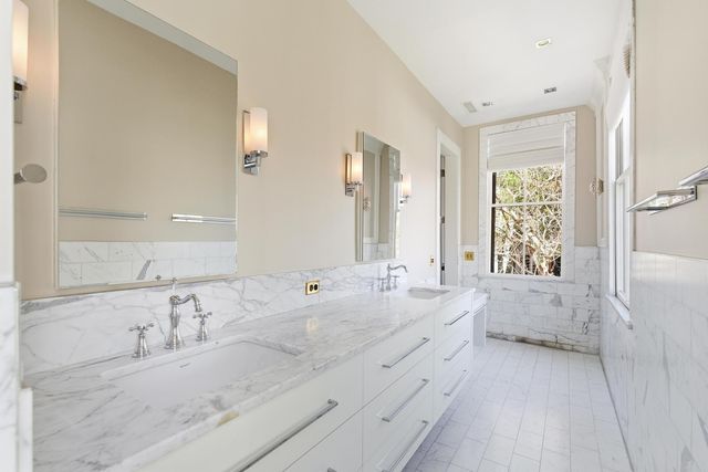 80 Church Street, Charleston, SC 29401