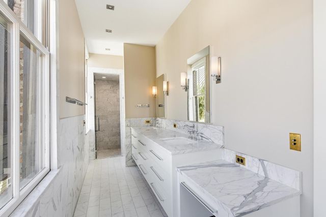 80 Church Street, Charleston, SC 29401