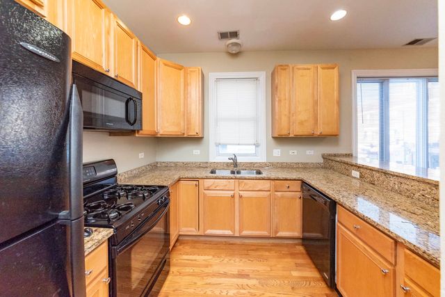 1960 N DAMEN Avenue 3, Chicago, IL 60647