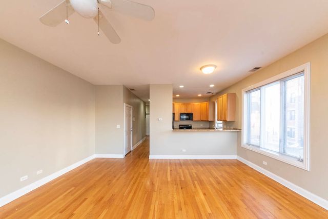 1960 N DAMEN Avenue 3, Chicago, IL 60647