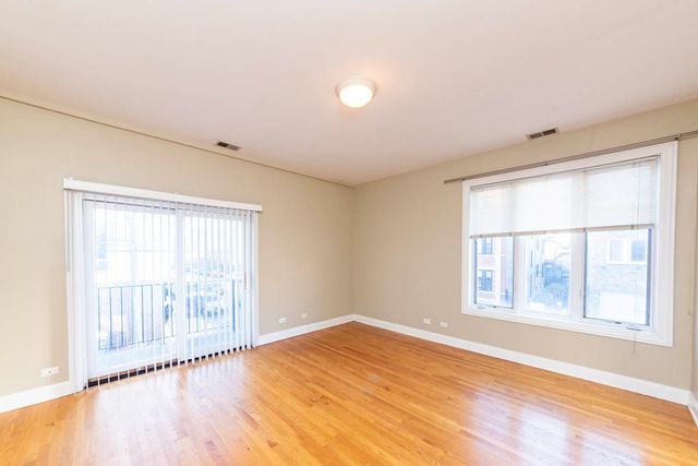1960 N DAMEN Avenue 3, Chicago, IL 60647