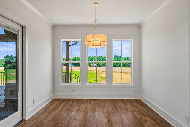 293 Aplin Branch Rd, Cottontown, TN 37048