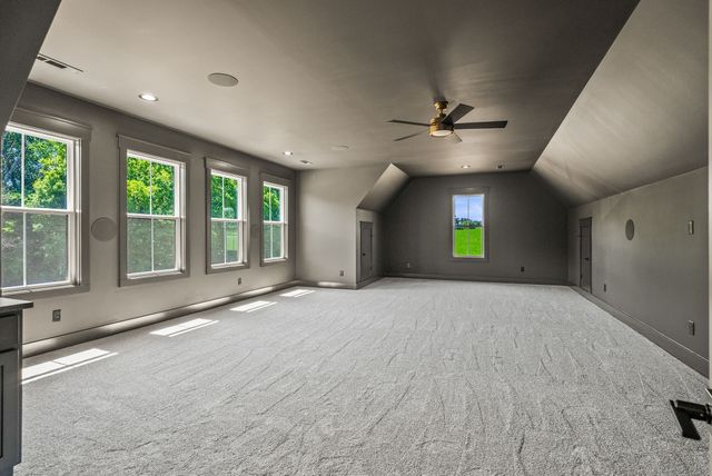 293 Aplin Branch Rd, Cottontown, TN 37048
