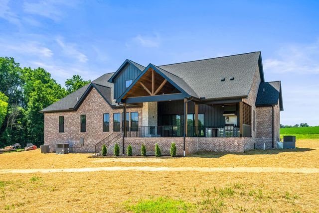 293 Aplin Branch Rd, Cottontown, TN 37048
