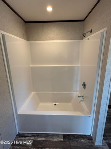 2251 Twisted Hickory Road, Elizabethtown, NC 28337