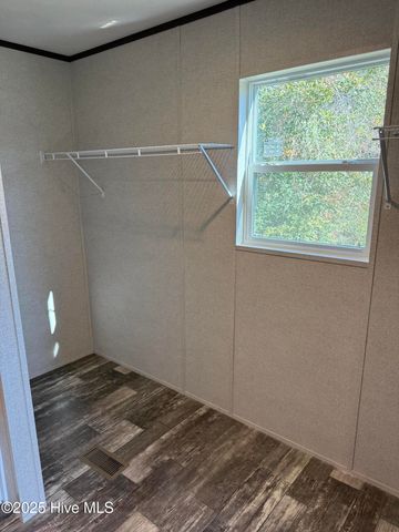 2251 Twisted Hickory Road, Elizabethtown, NC 28337