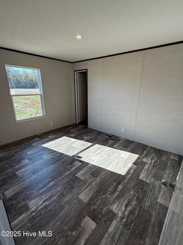 2251 Twisted Hickory Road, Elizabethtown, NC 28337