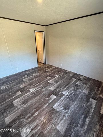 2251 Twisted Hickory Road, Elizabethtown, NC 28337