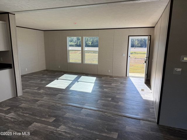 2251 Twisted Hickory Road, Elizabethtown, NC 28337