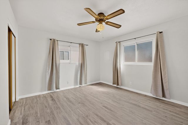 9806 McKnight Avenue NE, Albuquerque, NM 87112