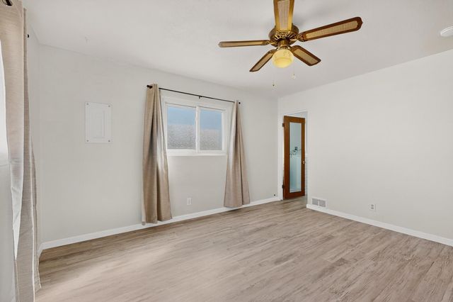 9806 McKnight Avenue NE, Albuquerque, NM 87112