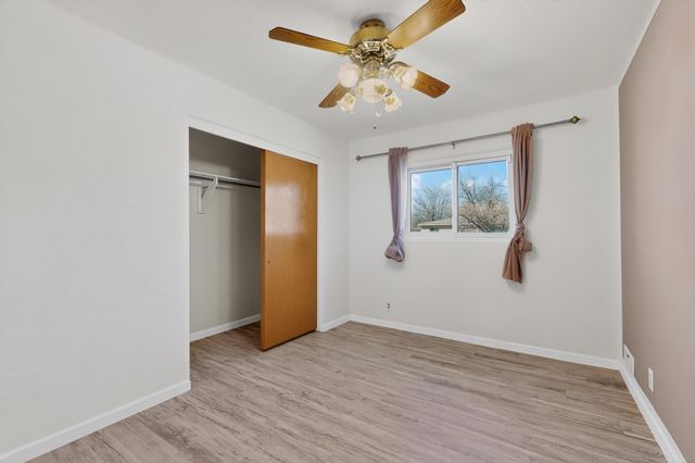 9806 McKnight Avenue NE, Albuquerque, NM 87112