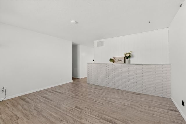 9806 McKnight Avenue NE, Albuquerque, NM 87112