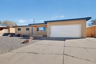9806 McKnight Avenue NE, Albuquerque, NM 87112