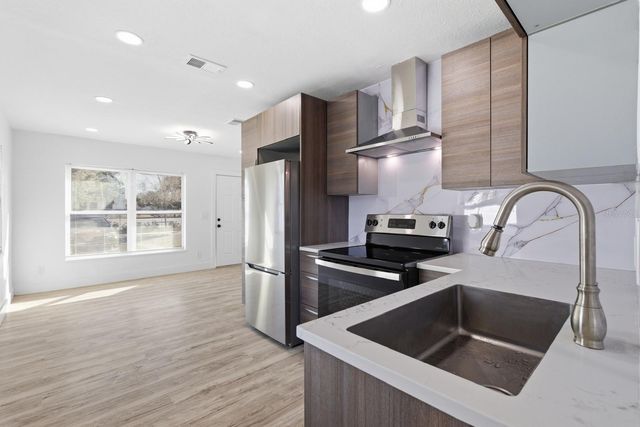 1801 13TH AVENUE S, St Petersburg, FL 33712