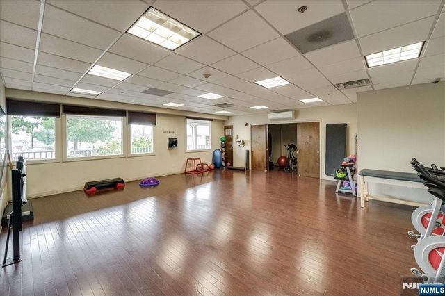 15 Freedom Way 412, Jersey City, NJ 07305